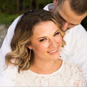 Meet your Posher, Ellis